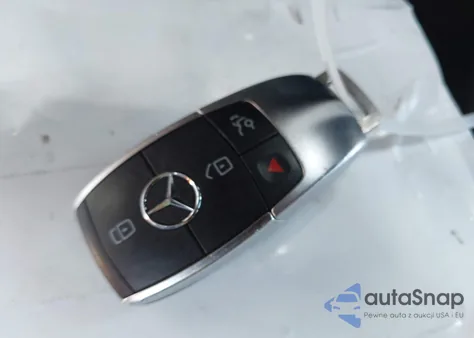 2020 Mercedes-Benz A 220 z USA, uszkodzony, nr VIN W1K3G4EB3LW047282